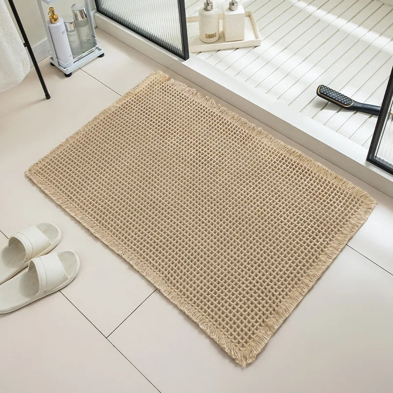 Machine-washable bath mat for toilet and wash basin