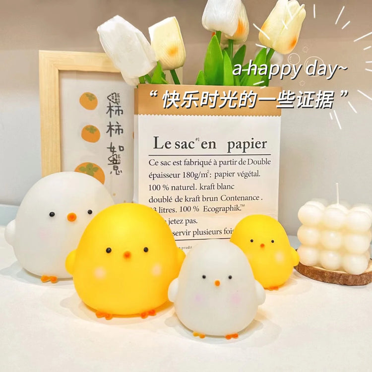 Cute chicken-shaped soft night light for children’s bedroom