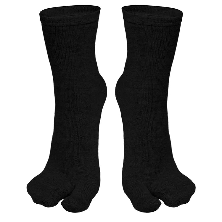 Fashionable summer tabi socks for men and women