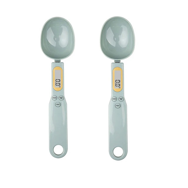 Electronic kitchen scale measuring 0.1–500g with detachable spoon