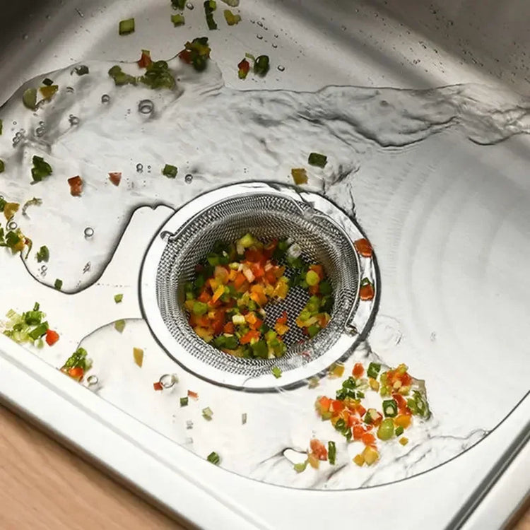 Easy-to-clean stainless steel drain catcher for preventing blockages in sink pipes