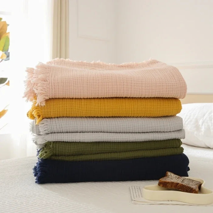 Breathable B&B style four-layer cotton blanket, retro look