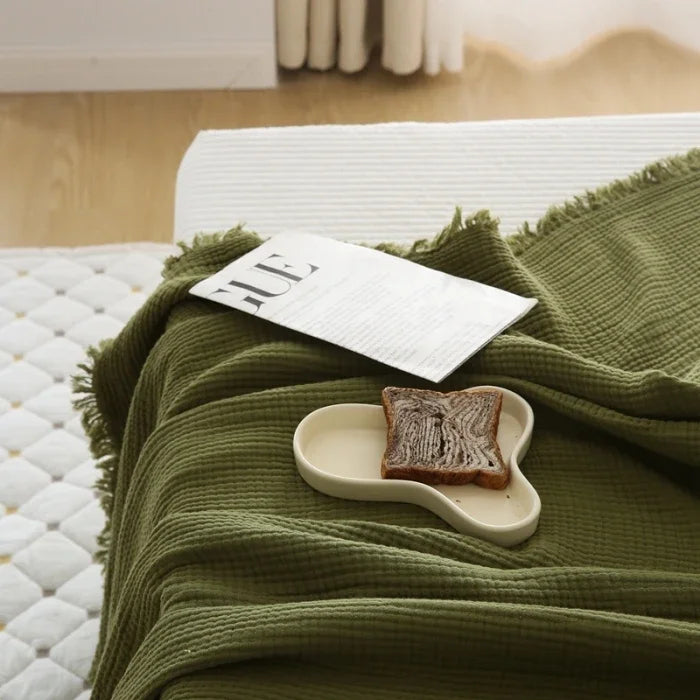 Breathable B&B style four-layer cotton blanket, retro look