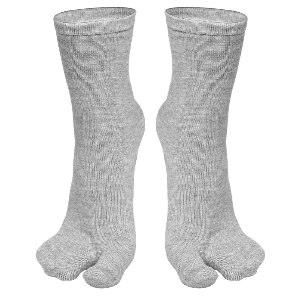 Fashionable summer tabi socks for men and women