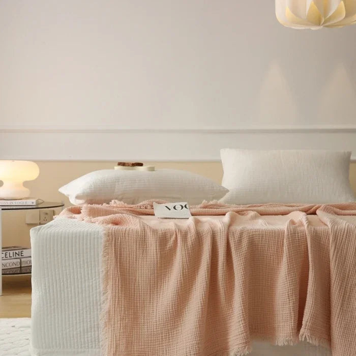 Breathable B&B style four-layer cotton blanket, retro look