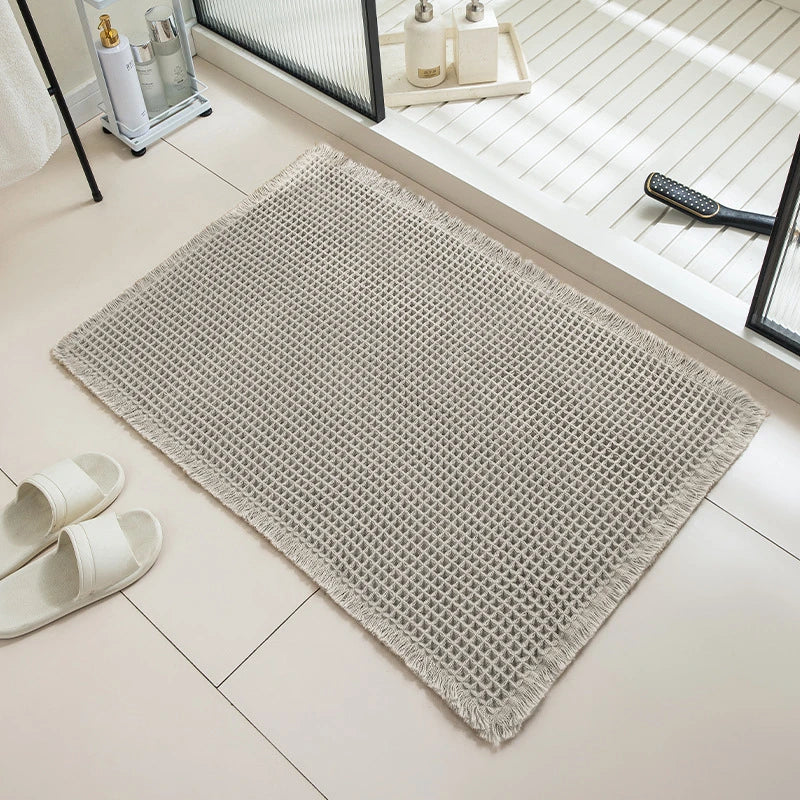 Machine-washable bath mat for toilet and wash basin