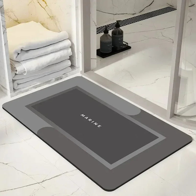 Water-absorbing bath mat with anti-skid backing