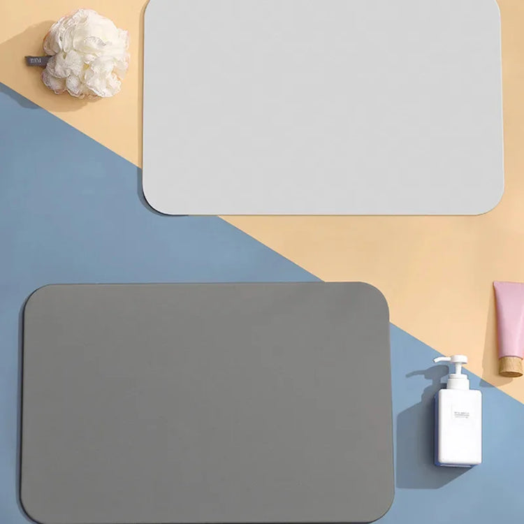 Absorbent bathroom mat for dormitories and home use