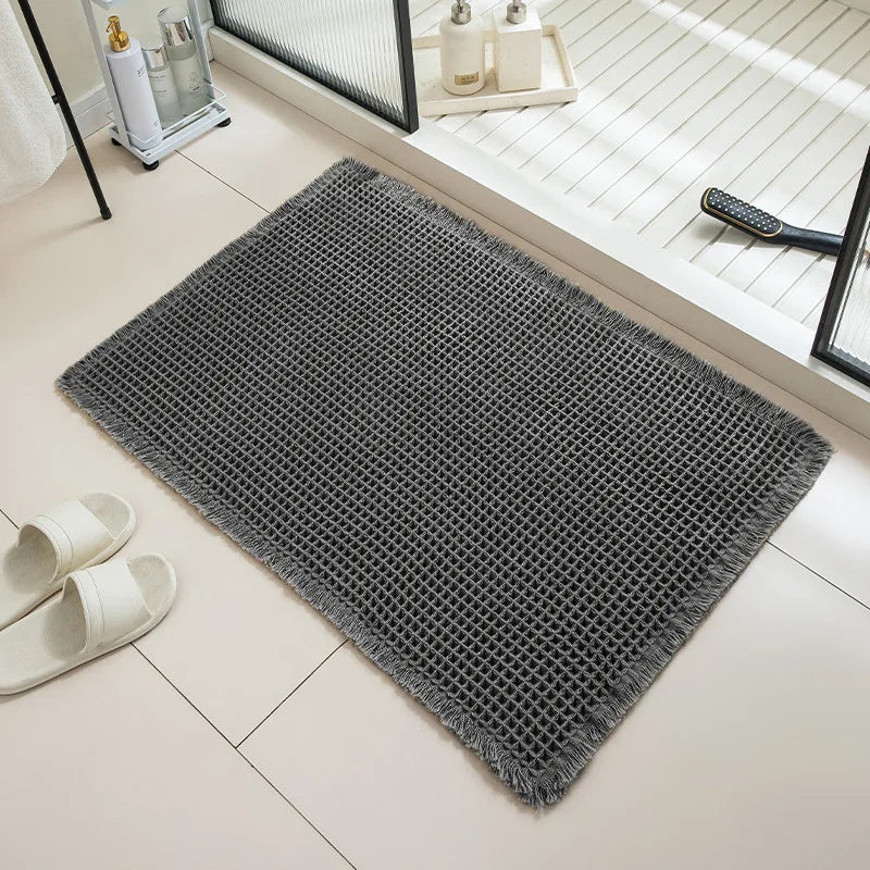 Machine-washable bath mat for toilet and wash basin