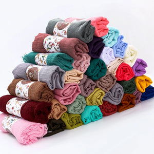 Breathable cotton shawl for Muslim women, ideal for prayer, daily wear, or layering