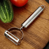 Ergonomic kitchen peeler with non-slip handle for comfortable use