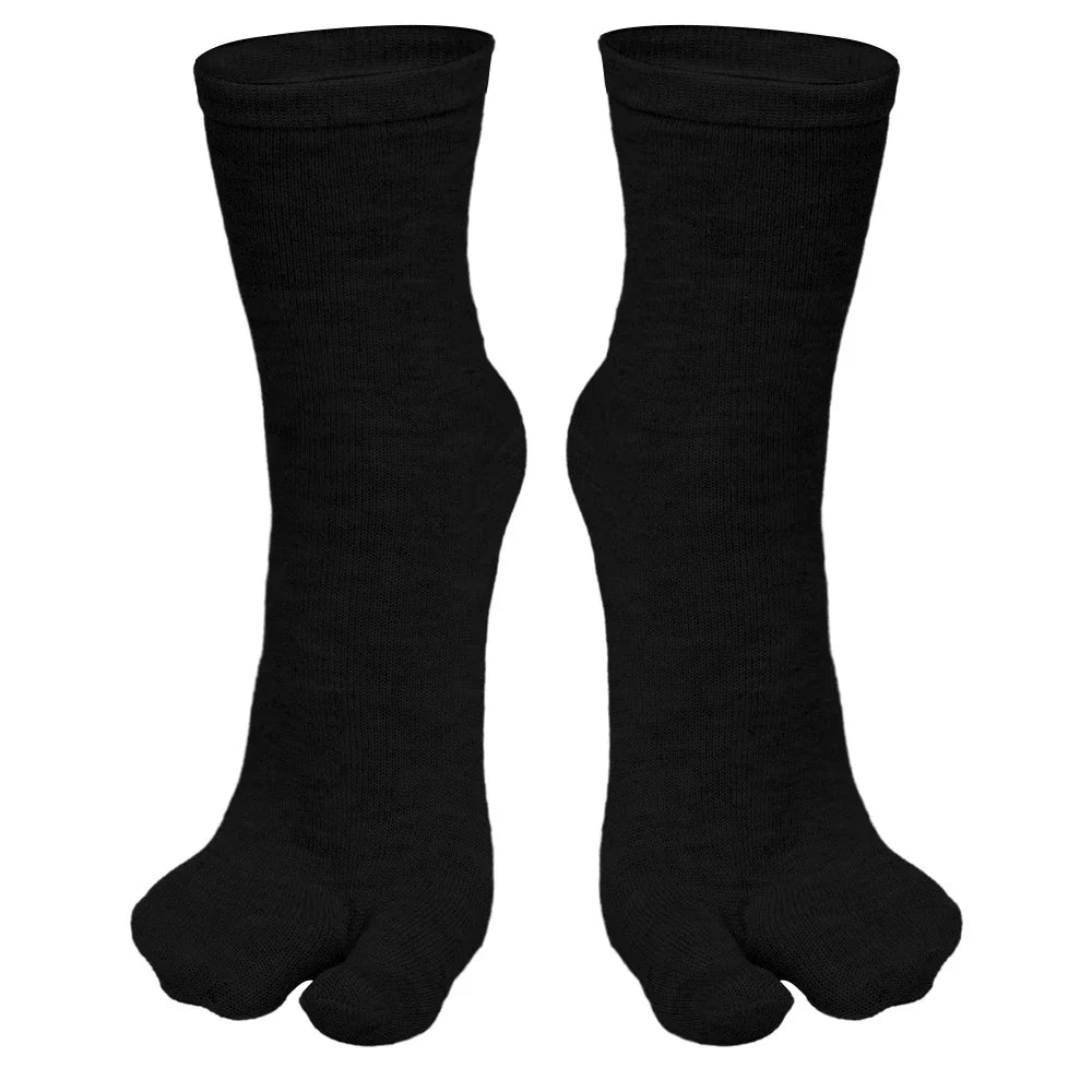 Fashionable summer tabi socks for men and women