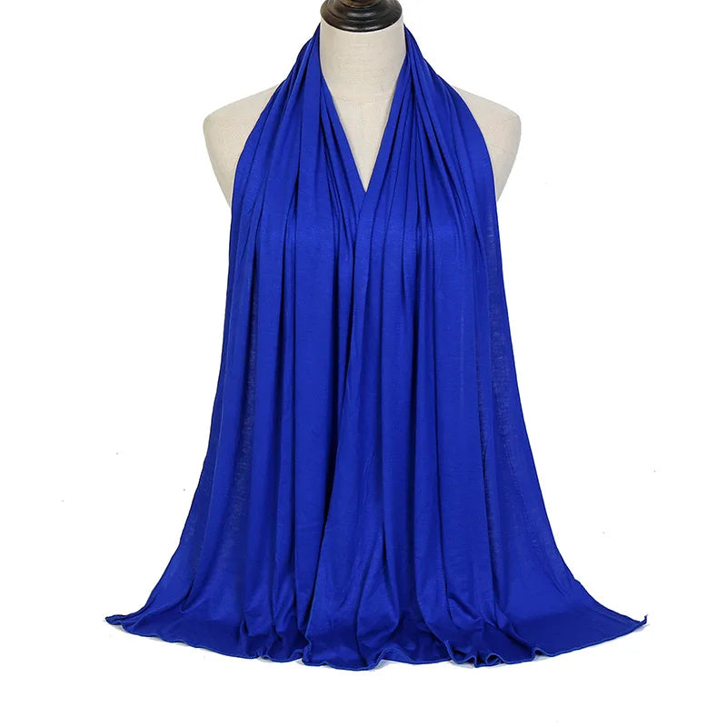Long Muslim shawl made of modal cotton jersey fabric, wrapped elegantly around the head and ne