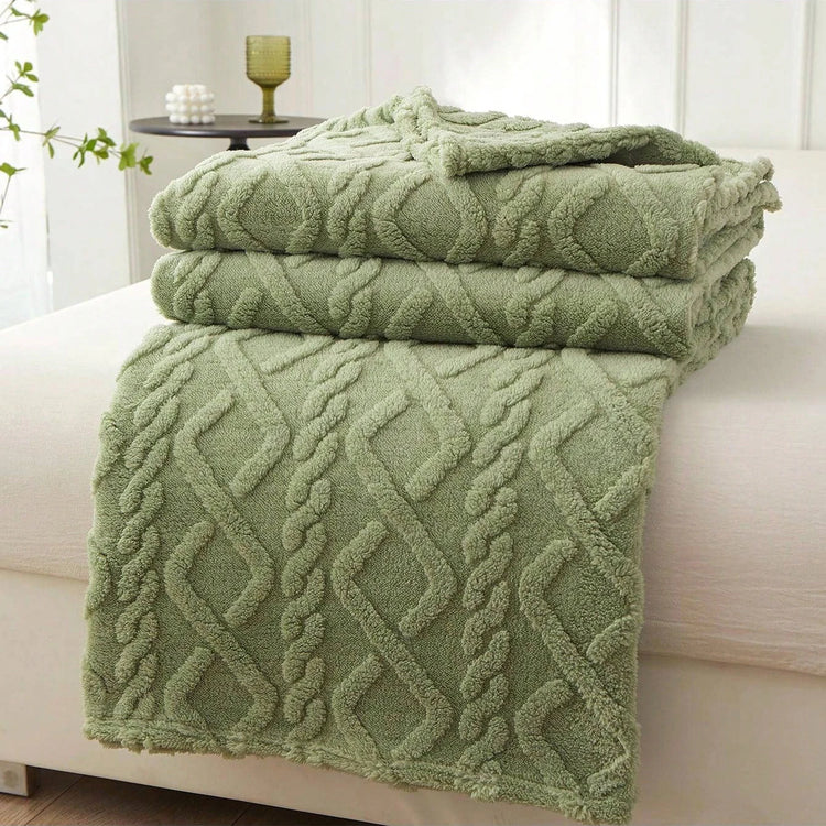 Single-layer coral fleece blanket, lightweight and soft for naps