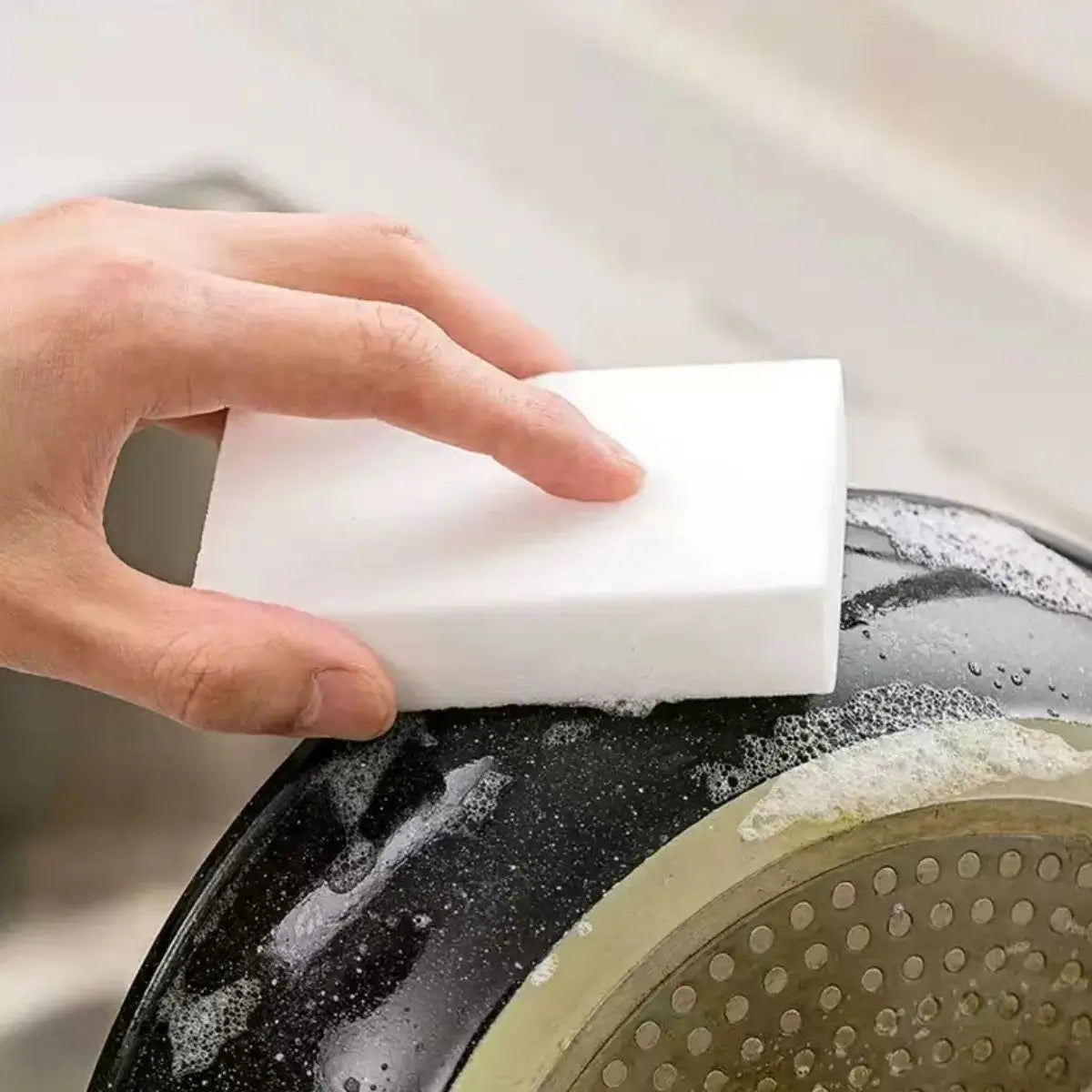 Magic cleaning sponge suitable for tough stains and grime